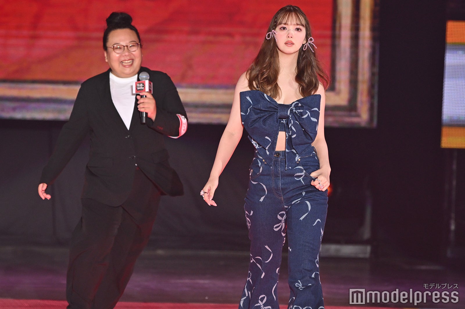 宮内ジャーナリスト、藤田ニコル（C）モデルプレス