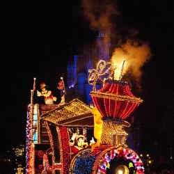 エレクトリカルパレード・ドリームライツ クリスマスバージョン2012(C)Disney