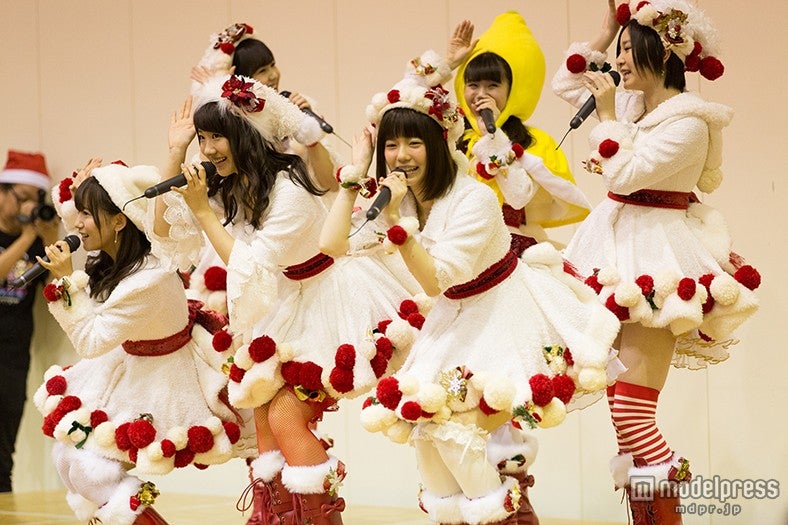 「『誰かのために』プロジェクト」／2013年（C）AKS