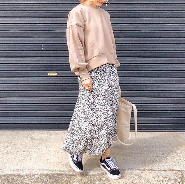 花見 デート 服 交際