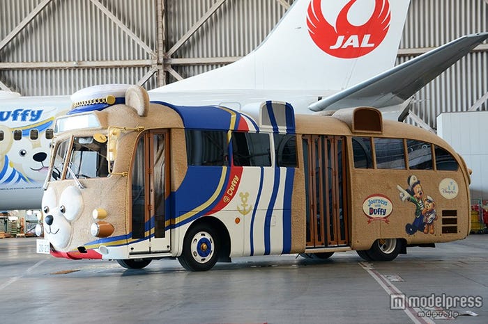 10周年の記念コスチュームをイメージしたデザイン