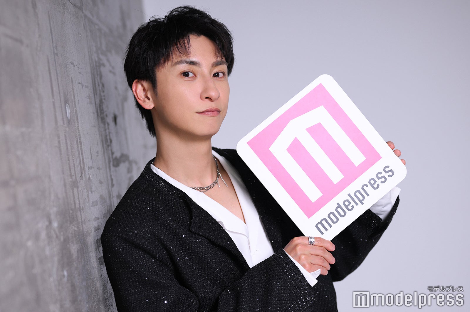 與真司郎（C）モデルプレス