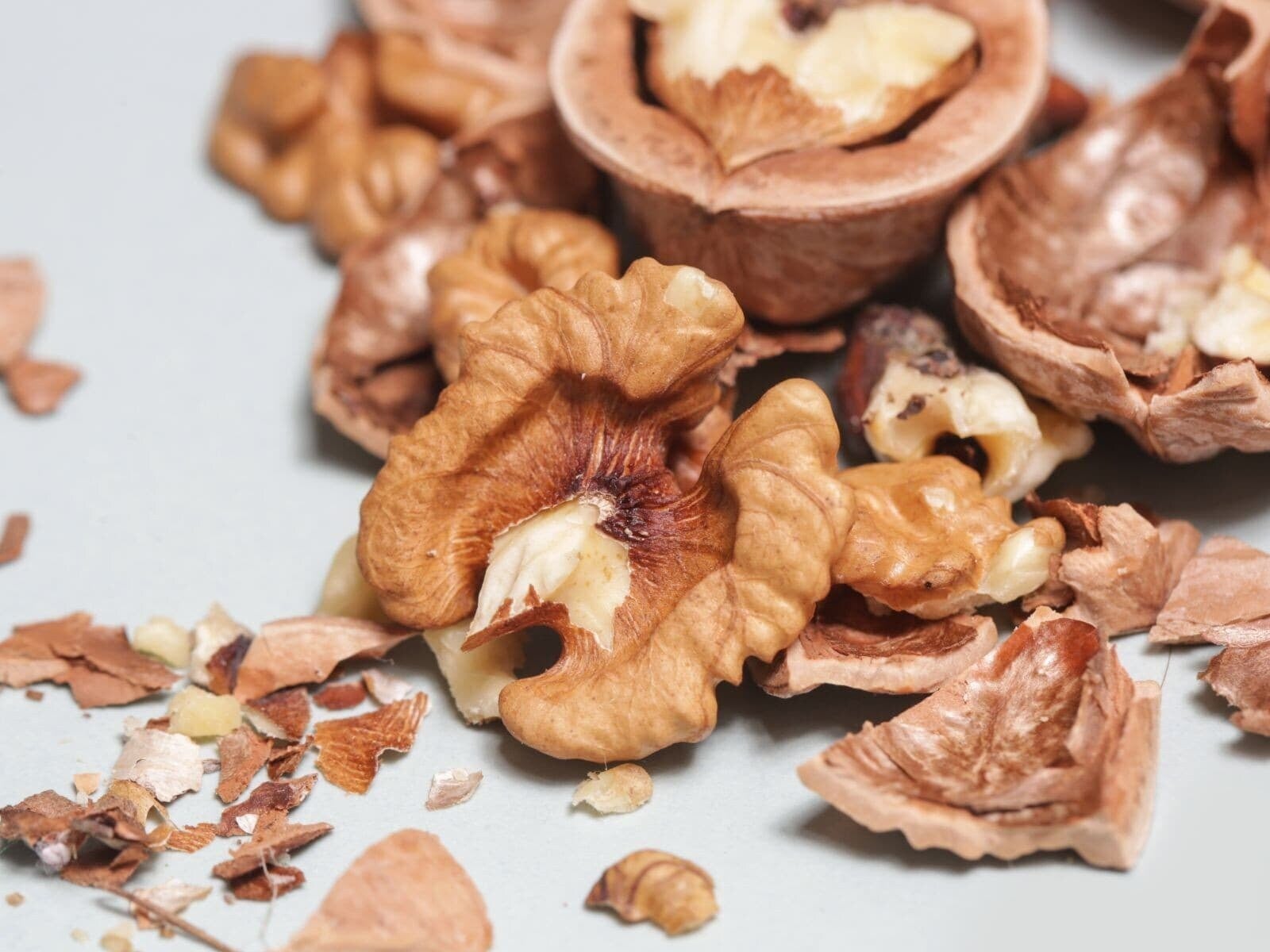 Q. 「クルミを食べると命に関わることがある」って本当でしょうか？【医師が回答】