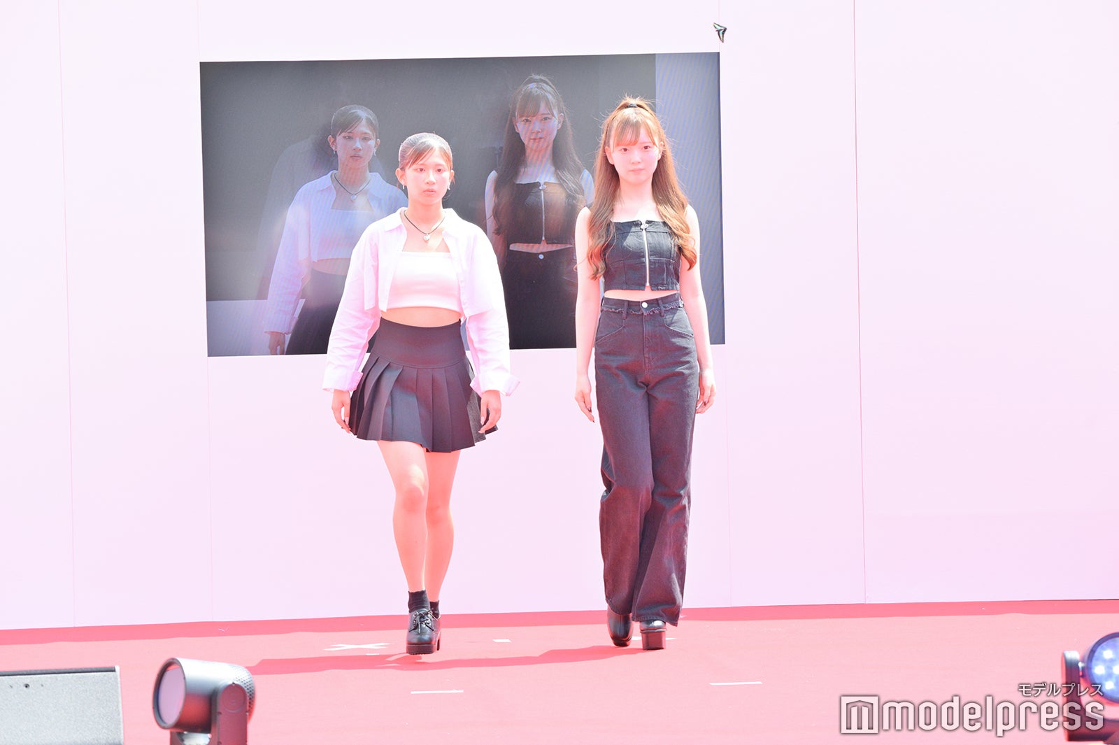 （C）モデルプレス