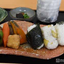 「おむすび膳」税込1800円(C)モデルプレス