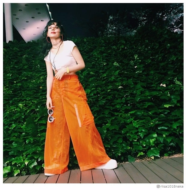 仲里依紗、美腹筋チラ見せに反響「バッキバキで惚れる」