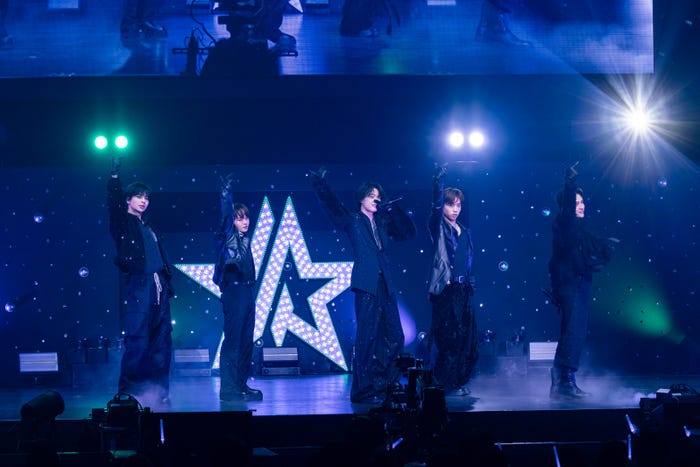 STARGLOW DEBUT SHOWCASE「Wish upon a star」写真=川島伸一/幸田昌之