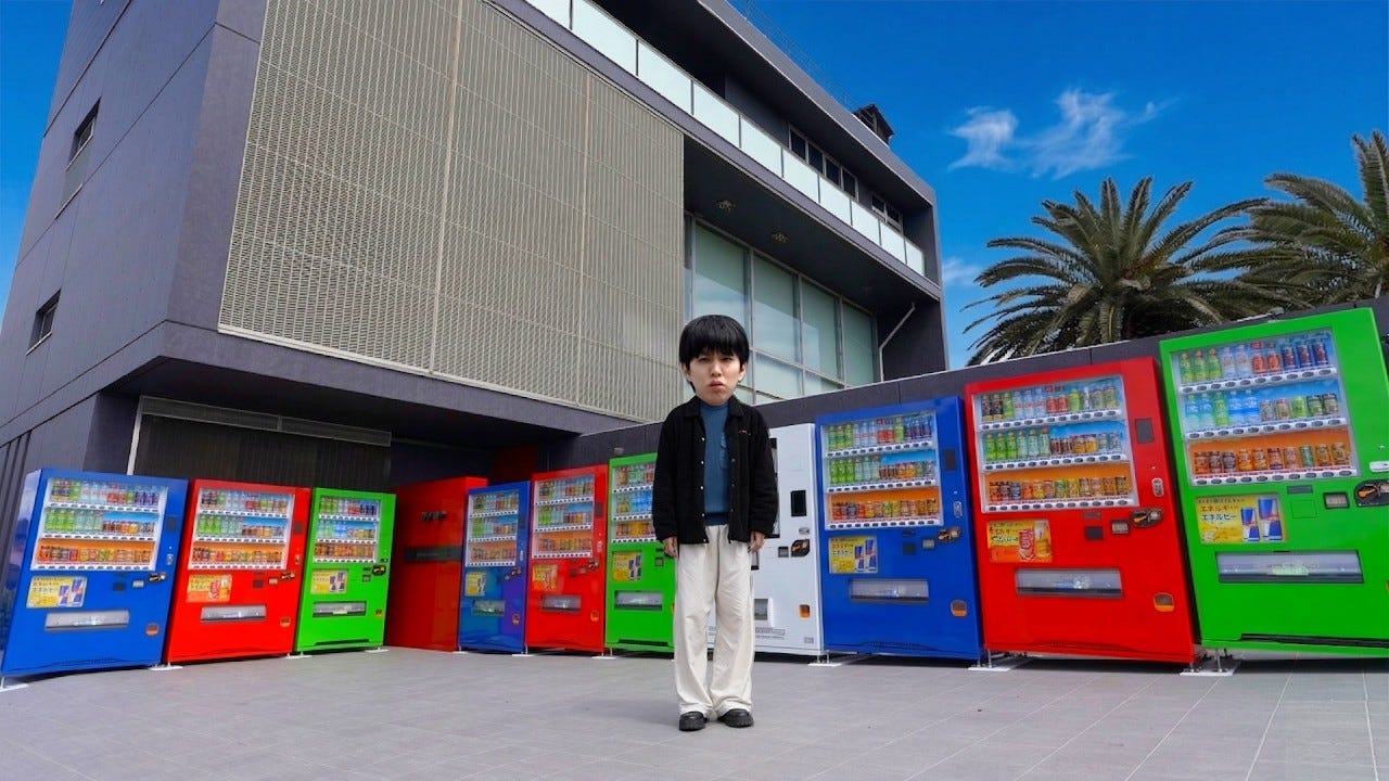 豪邸を改造していくはじめしゃちょーが次は自販機を設置！？