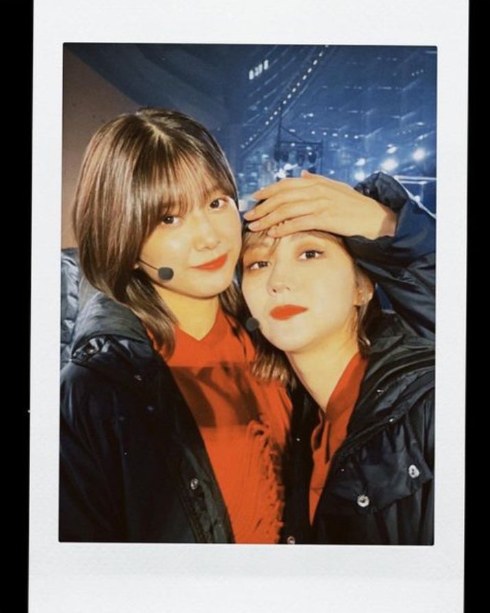 櫻坂46土生瑞穂、“卒業発表”渡邉理佐との密着2ショット公開「ギューしてくれる理佐ちゃんの安心感」