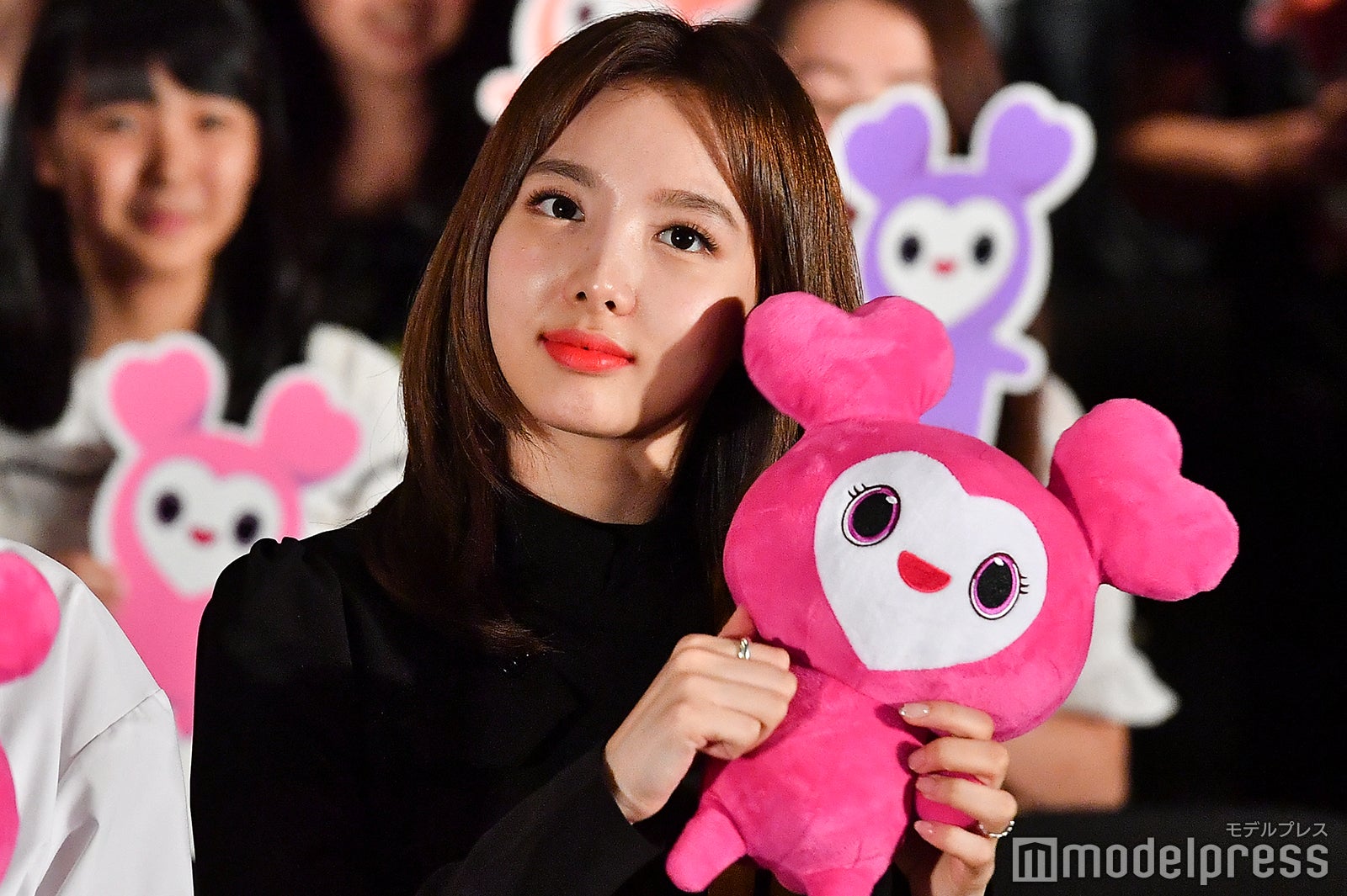 イメチェン前のナヨン（C）モデルプレス