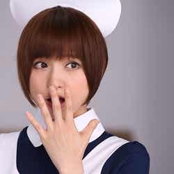 篠田麻里子/新CM「メンソレータムマリコ」篇メイキングショット