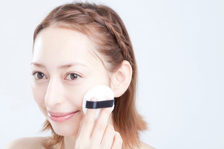 透明感のある肌 に見せるベースメイクのこだわり 4選 モデルプレス