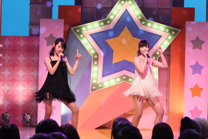横山結衣、本田仁美/収録の様子(C)HJホールディングス
