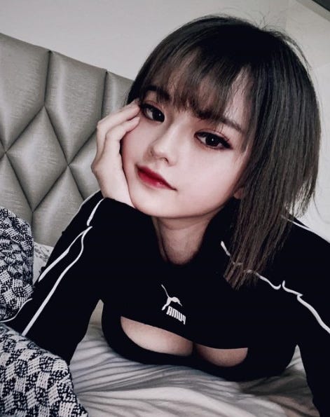 カレンドール(KAREN DOLL)さんInstagramより