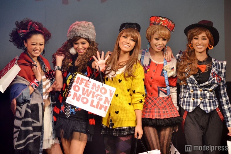 （左から）宮城舞、りかちゅう、峯村優衣、阿部ニコル、Lie