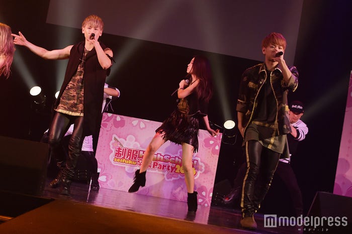 lol(C)モデルプレス