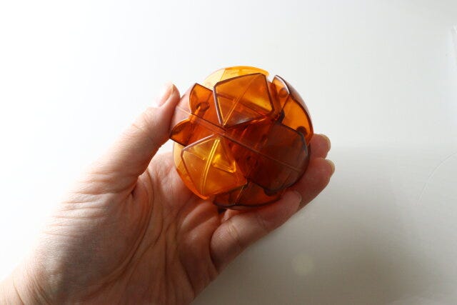 ダイソー220円知育パズル6組み立て