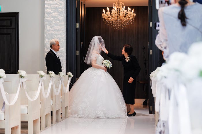 手島優のウェディングショット(提供写真)