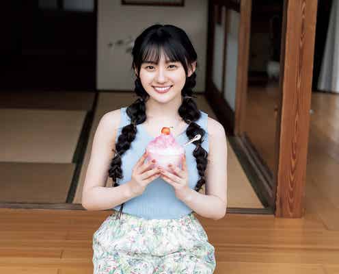乃木坂46川崎桜、色白素肌が眩しい 「BOMB」表紙登場<独占カットあり>