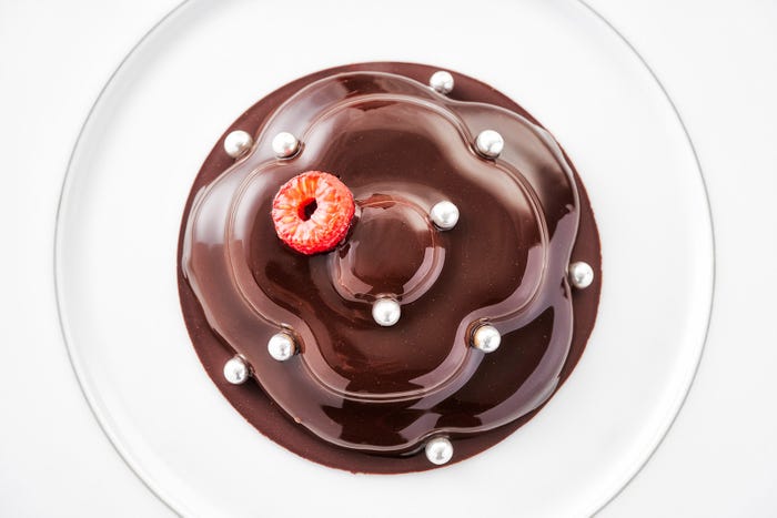 「カメリア・ショコラ(1個)」1,944円/画像提供:ベージュ アラン・デュカス 東京