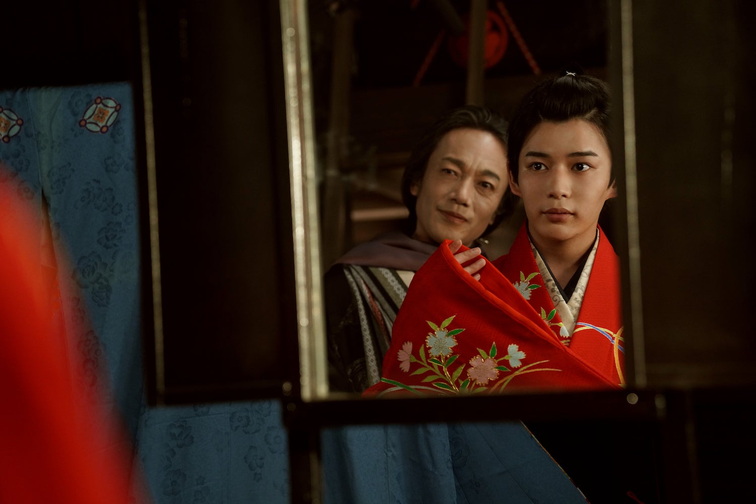 なにわ男子・長尾謙杜、艷やかな打掛姿の新カット公開「木挽町のあだ討ち」プロデューサーが語る再オファー理由