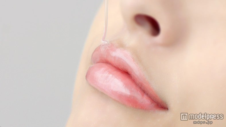 篠田麻里子／新CM「メンソレータムマリコ」篇