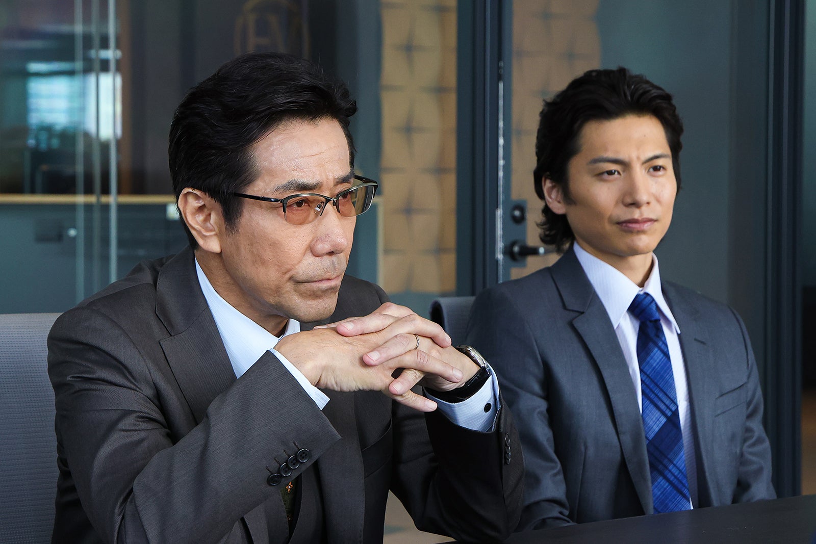 岸谷五朗「初恋DOGs」第3話（C）TBS