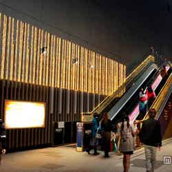 新宿ミロード・モザイク通りエスカレーター/画像提供:新宿テラスシティ