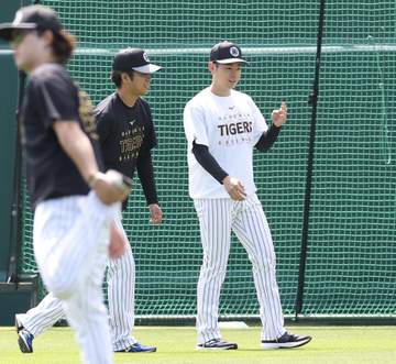 阪神・下村が練習参加 西勇が1軍合流 下村は23年のドラ1右腕で1年目にトミー・ジョン手術を受け公式戦登板なし 西勇は2軍で2勝、防御率2.84