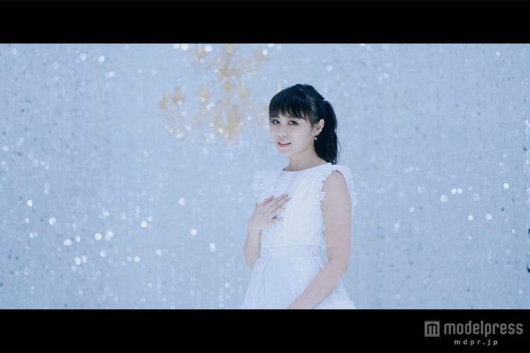 Flower 片想いの恋を神秘的に表現 新体制で初の挑戦 モデルプレス Flower 片想いの恋を神秘的に表現 新体制で初の挑戦 モデルプレス