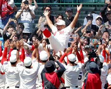 見応えあった決勝戦 智弁和歌山打線引っ張る井本君の大物ぶりと中谷監督の指導に感服 かみじょうたけし