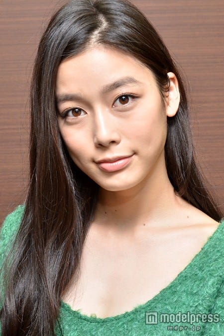 吉倉あおい<衣裳協力>Cher Harajuku/deicy代官山