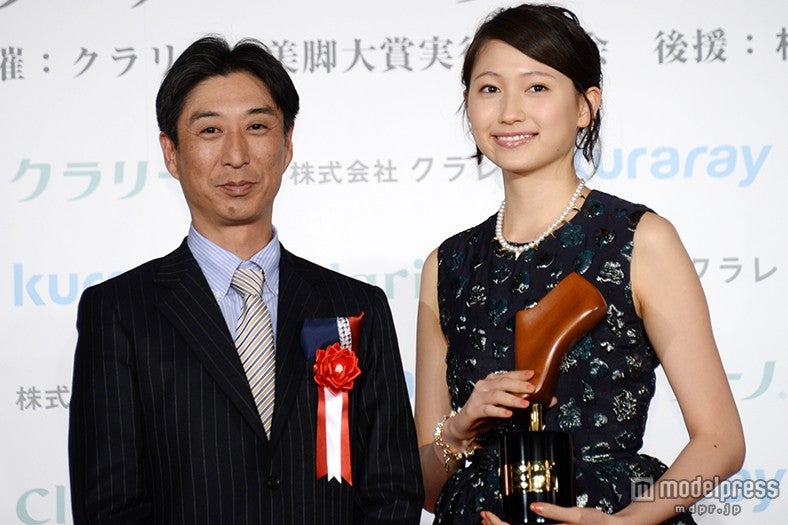 （右）大野いと