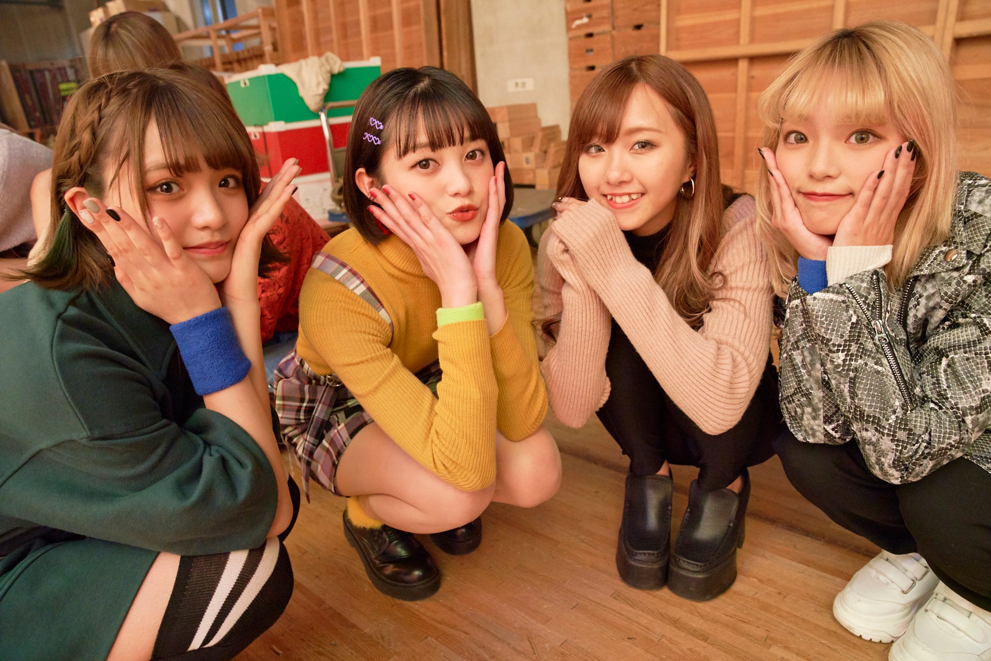 るちゃまる、あやみん、れいたぴ、きょうきょう／「Popteenカバーガール戦争」（C）AbemaTV