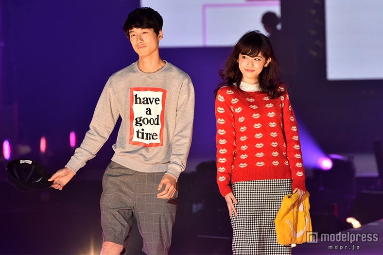 坂口健太郎、久慈暁子