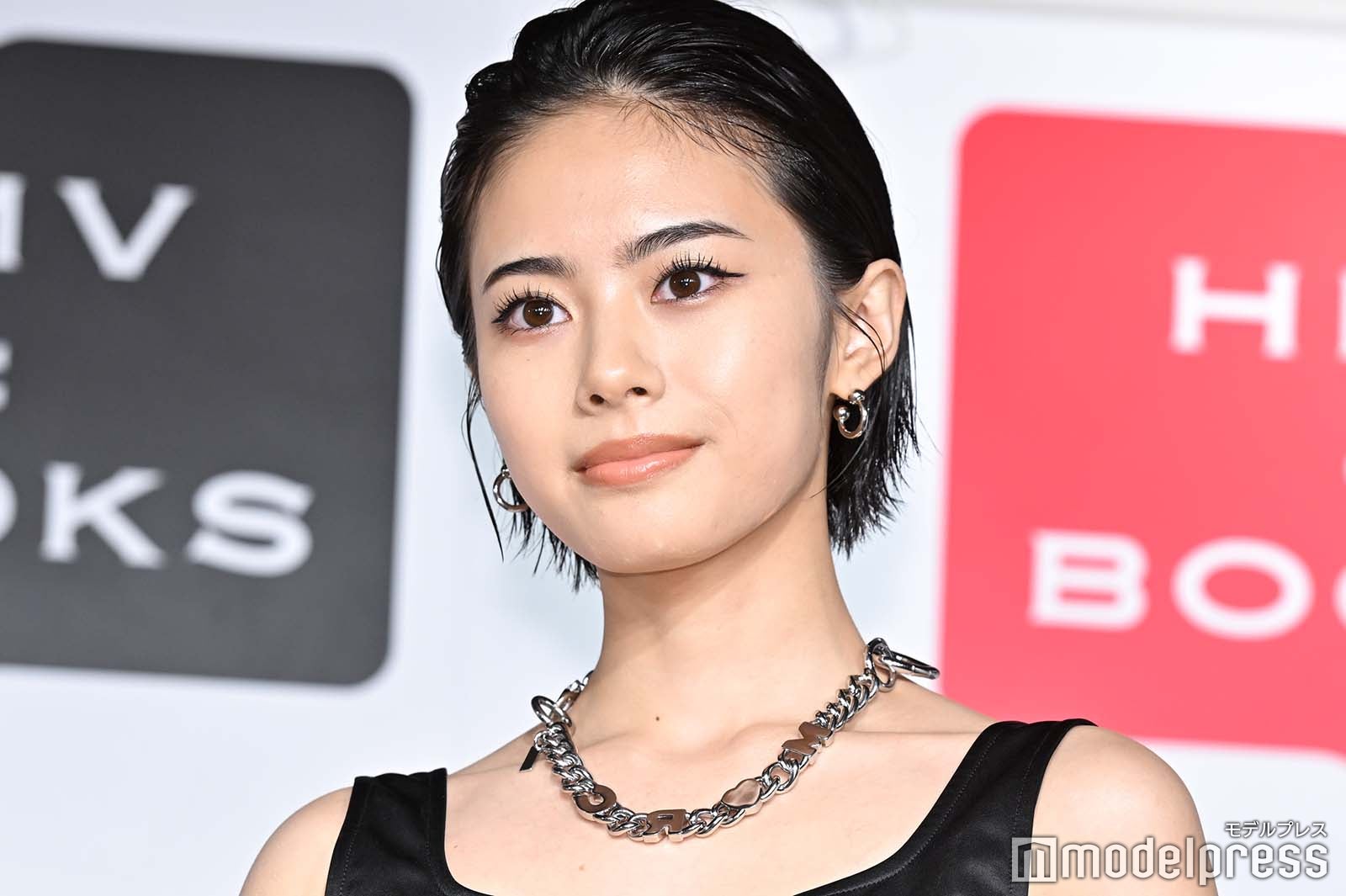 イメチェン前の安斉星来（C）モデルプレス