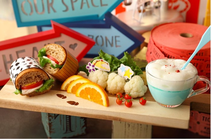 ＜ウッディ＆ボー・ピープ＞運命の再開プレート　1,890円（C）Disney／Pixar（C）POOF-Slinky，LLC