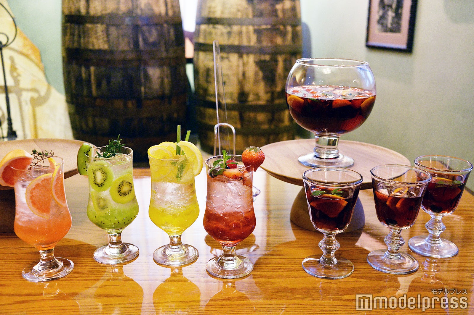 フルーティ・カクテル（ミックスベリー / ハニーレモン / キウイ / ピンクグレープフルーツ）シェアカクテル ～スパークリング・サングリア～（C）モデルプレス
