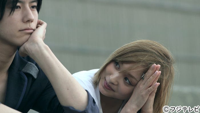 テラスハウスの女子大生 男子のベッドに潜り抱きつく 告白へ モデルプレス テラスハウスの女子大生 男子のベッドに潜り抱きつく 告白へ モデルプレス