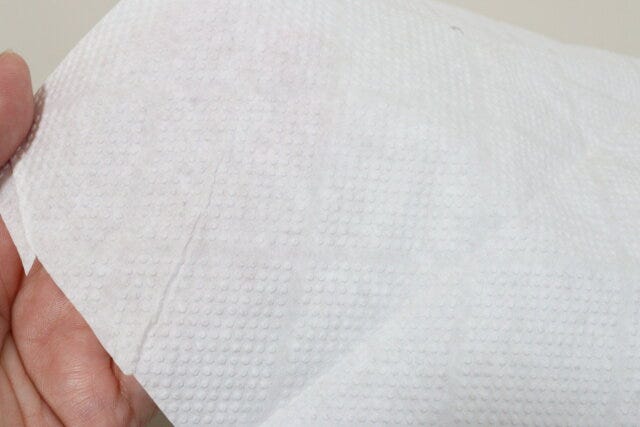 水に流せるペーパータオル　質感