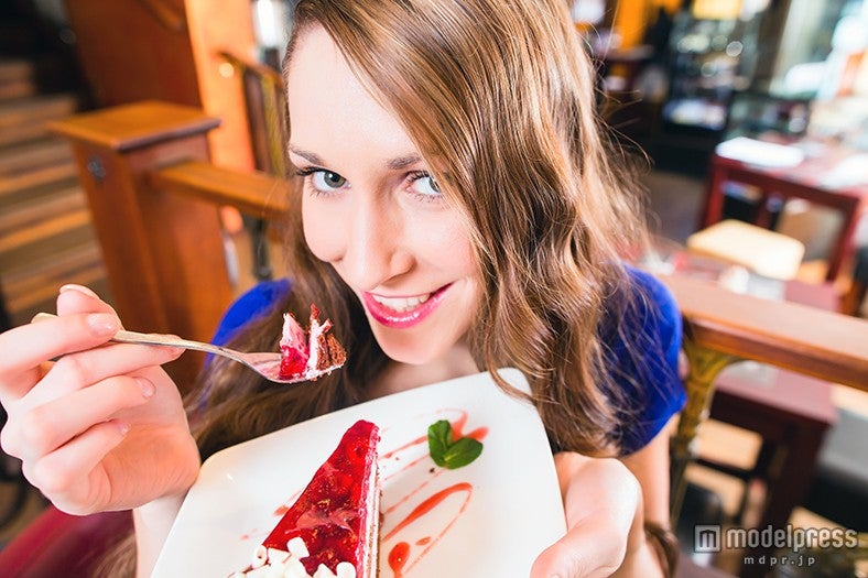 美味しそうに食べましょう（Photo by Kzenon）