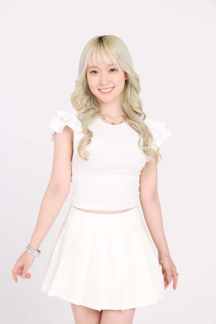 木下真佑「Dark Idol」(C)ABEMA