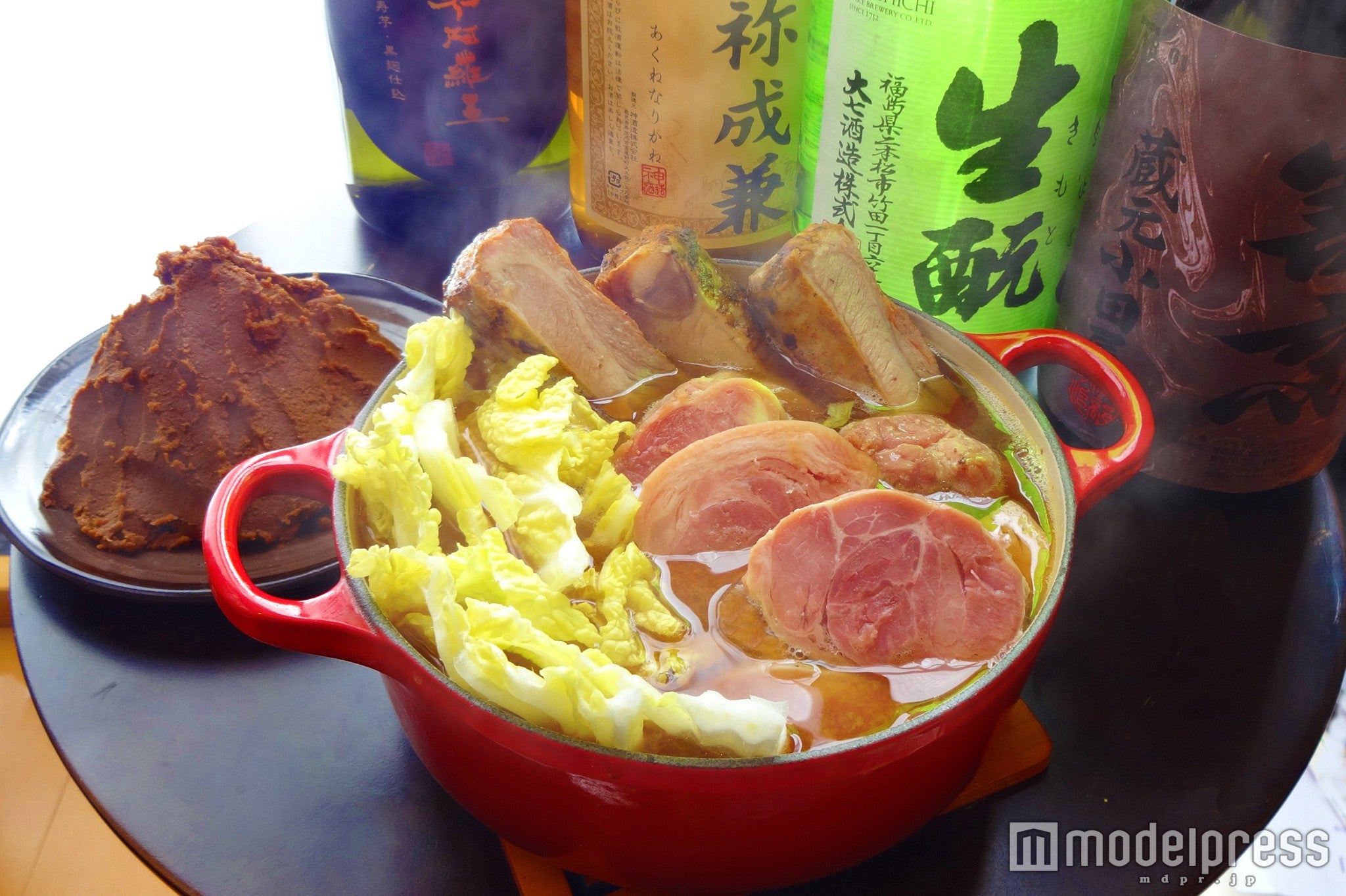 天然醸造つむぎ味噌の二種豚鍋／画像提供：横浜赤レンガ