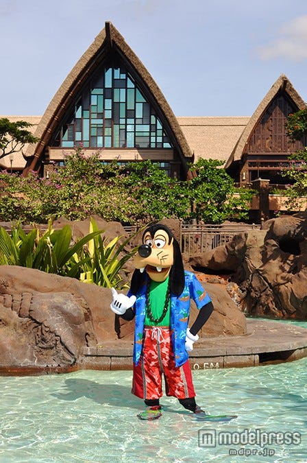 アウラニのグーフィー(C)Disney
