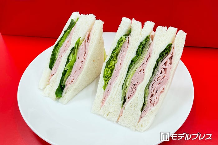 「たっぷりハムサンド」税込358円(C)モデルプレス