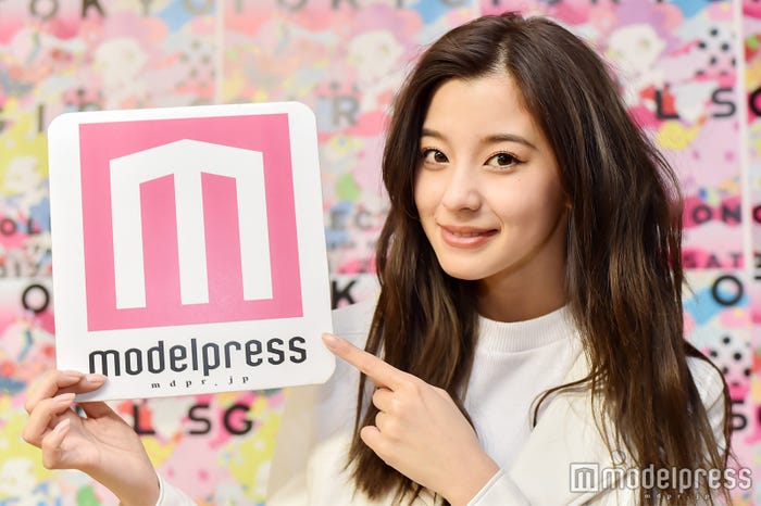 朝比奈彩(C)モデルプレス