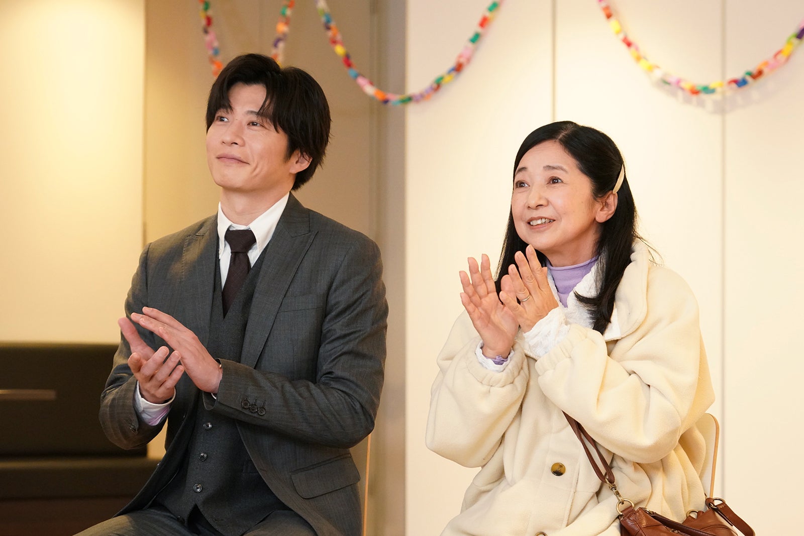 田中圭、宮崎美子／「リバーサルオーケストラ」第8話より（C）日本テレビ