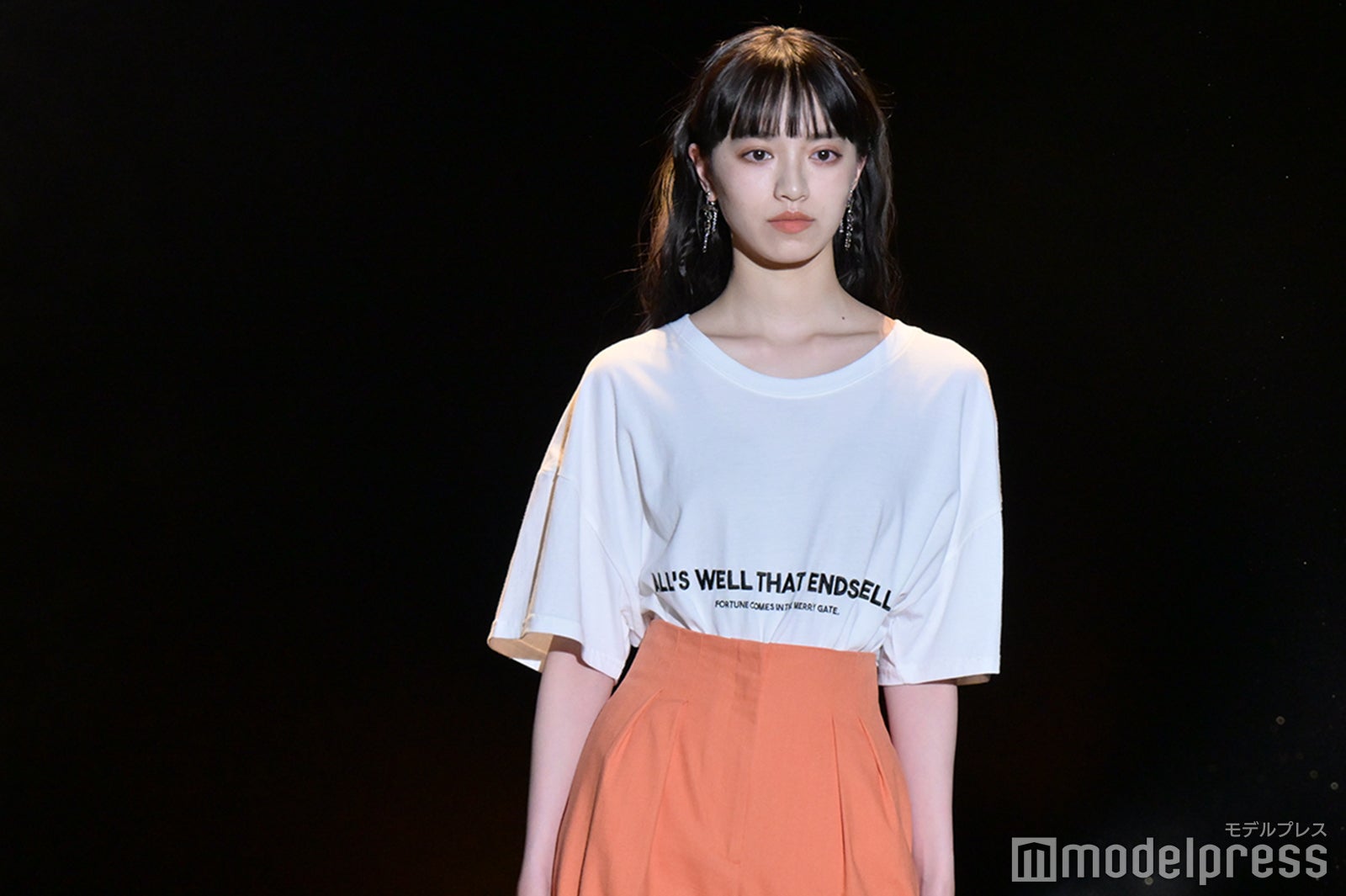 吉井紅 （C）モデルプレス