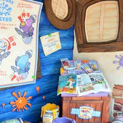 ペンキ噴射装置「トゥーントーン・スプラットマスター」の使い方が書かれたポスター&グーフィーがスプラットマスターの名人になったことが書かれた認定書