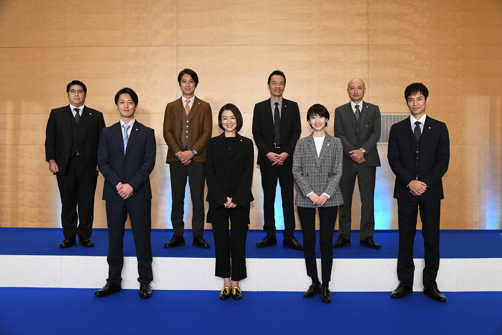 皆川猿時、工藤阿須加、谷原章介、鈴木京香、遠藤憲一、波瑠、山内圭哉、沢村一樹（C）テレビ朝日